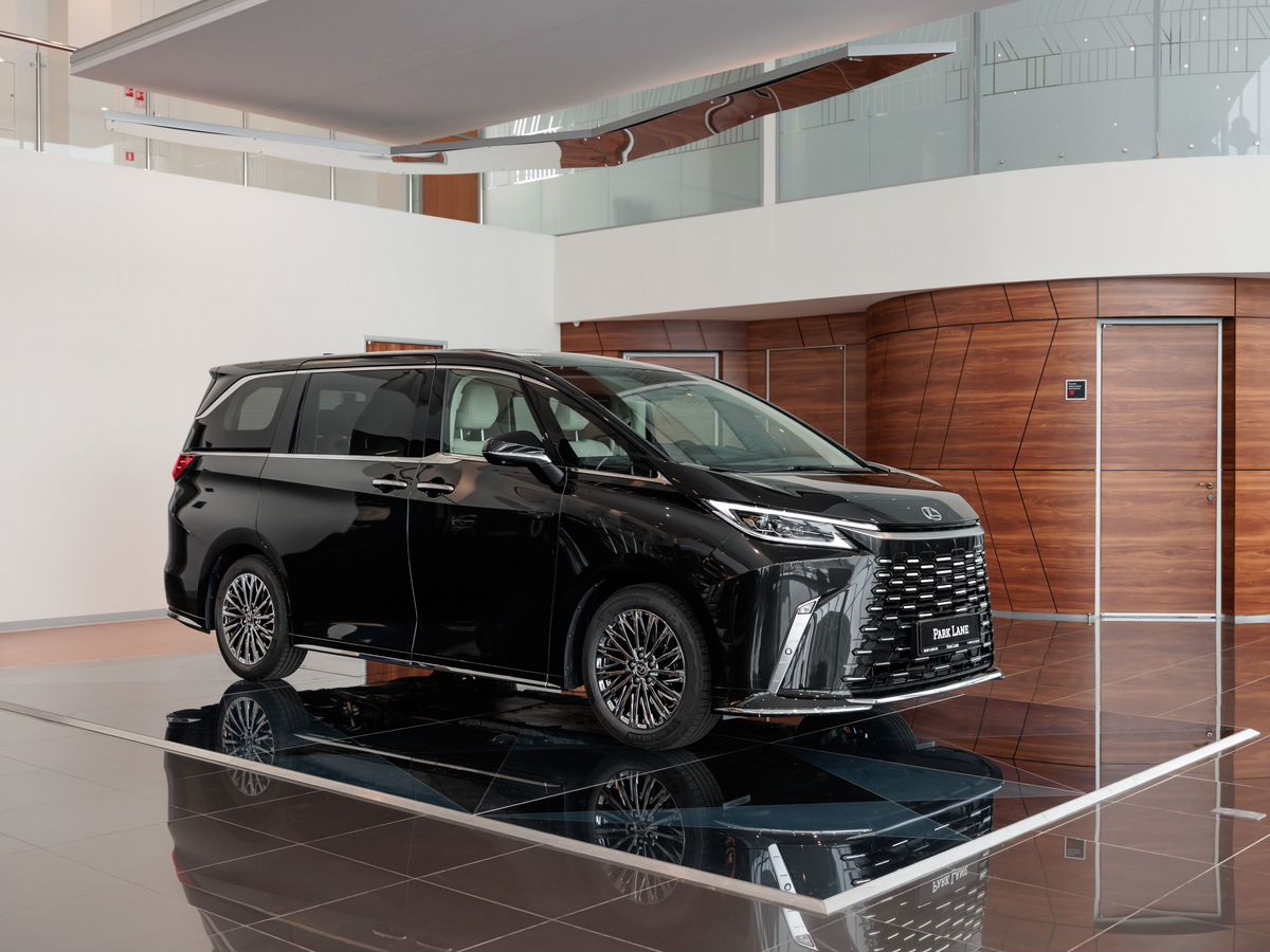 Lexus LM II 350h 2.5hyb CVT (250 л.с.) 4WD