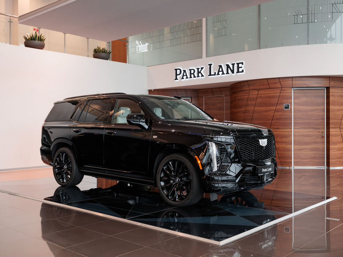 Cadillac Escalade V Рестайлинг 6.2 AT (420 л.с.) 4WD